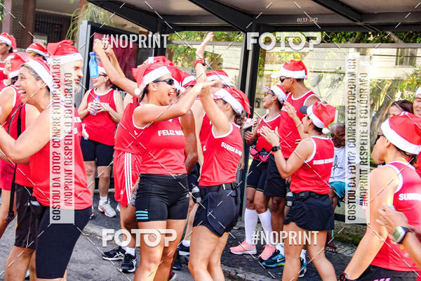 Achetez vos photos de l'�v�nementSubida do Papai Noel - treino da Equipe P� carioca sur Fotop