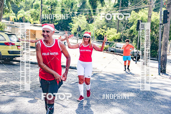 Achetez vos photos de l'�v�nementSubida do Papai Noel - treino da Equipe P� carioca sur Fotop
