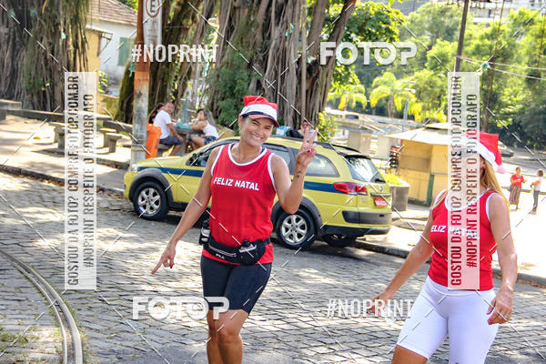 Achetez vos photos de l'�v�nementSubida do Papai Noel - treino da Equipe P� carioca sur Fotop