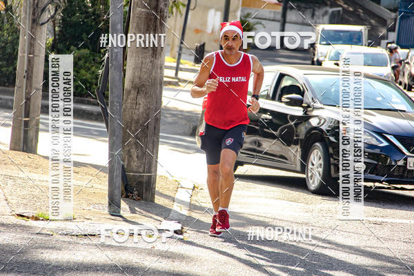 Achetez vos photos de l'�v�nementSubida do Papai Noel - treino da Equipe P� carioca sur Fotop