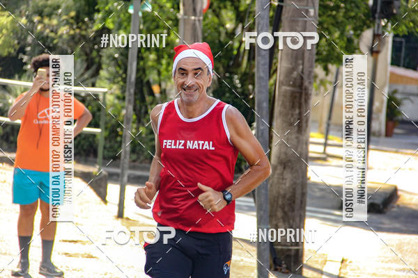 Achetez vos photos de l'�v�nementSubida do Papai Noel - treino da Equipe P� carioca sur Fotop
