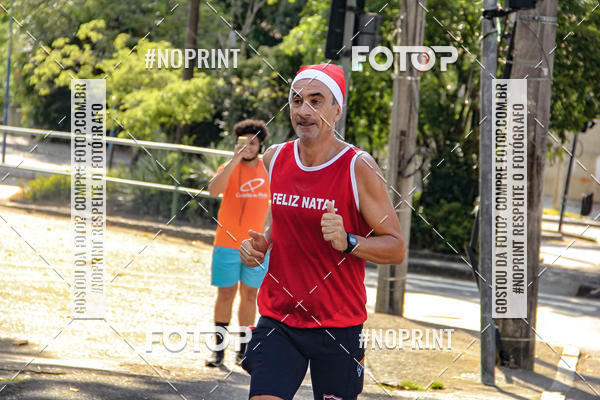 Achetez vos photos de l'�v�nementSubida do Papai Noel - treino da Equipe P� carioca sur Fotop