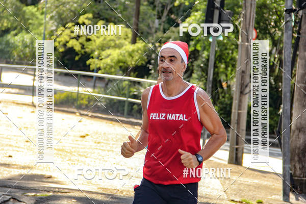 Achetez vos photos de l'�v�nementSubida do Papai Noel - treino da Equipe P� carioca sur Fotop