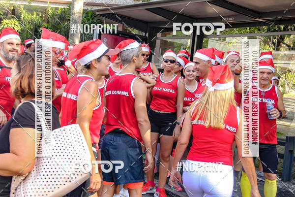 Achetez vos photos de l'�v�nementSubida do Papai Noel - treino da Equipe P� carioca sur Fotop