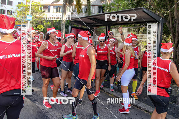 Achetez vos photos de l'�v�nementSubida do Papai Noel - treino da Equipe P� carioca sur Fotop