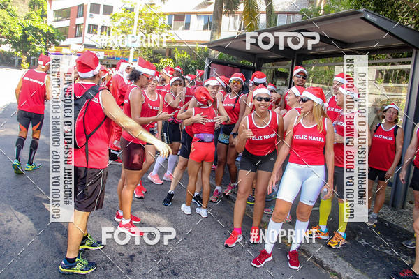 Achetez vos photos de l'�v�nementSubida do Papai Noel - treino da Equipe P� carioca sur Fotop