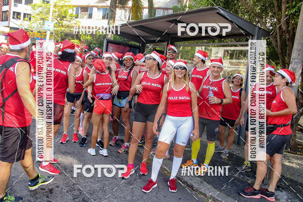Achetez vos photos de l'�v�nementSubida do Papai Noel - treino da Equipe P� carioca sur Fotop