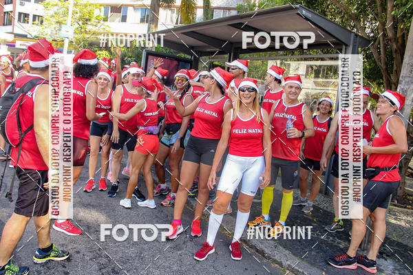 Achetez vos photos de l'�v�nementSubida do Papai Noel - treino da Equipe P� carioca sur Fotop