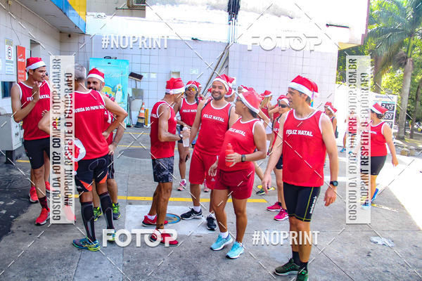 Achetez vos photos de l'�v�nementSubida do Papai Noel - treino da Equipe P� carioca sur Fotop