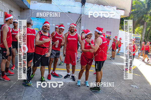 Achetez vos photos de l'�v�nementSubida do Papai Noel - treino da Equipe P� carioca sur Fotop