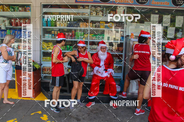 Compre as suas fotos do eventoSubida do Papai Noel - treino da Equipe P� carioca no Fotop