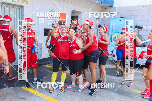 Compre as suas fotos do eventoSubida do Papai Noel - treino da Equipe P� carioca no Fotop