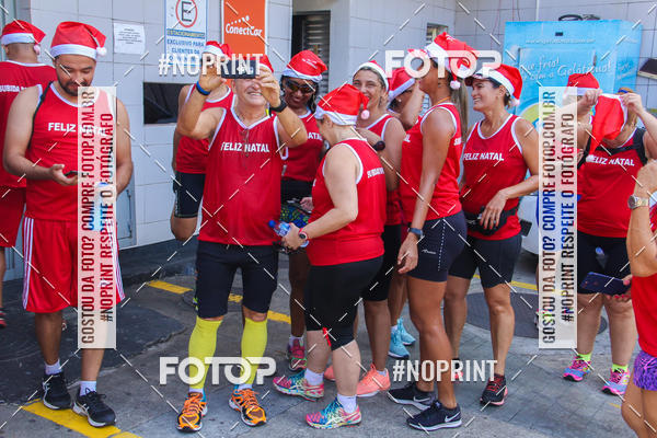 Compre as suas fotos do eventoSubida do Papai Noel - treino da Equipe P� carioca no Fotop