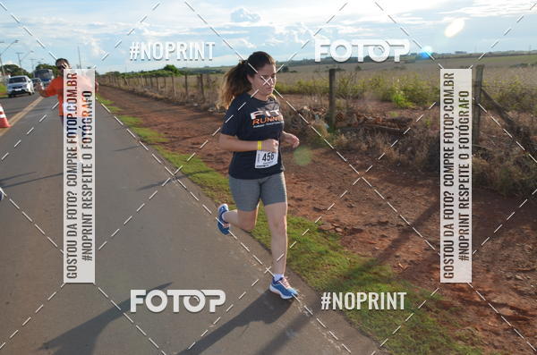 Buy your photos of the event1 Beer Run Expo guas on Fotop