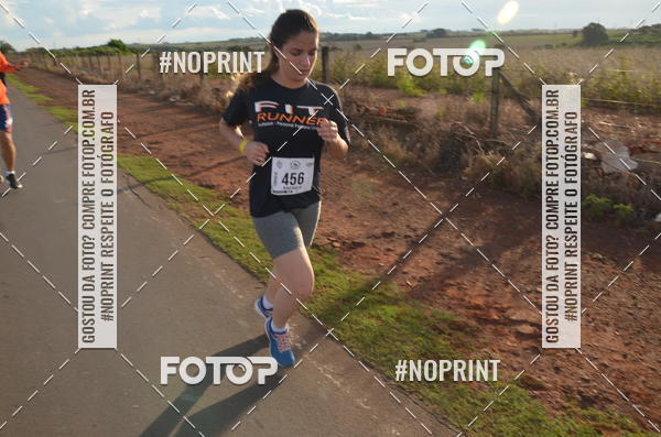 Buy your photos of the event1 Beer Run Expo guas on Fotop