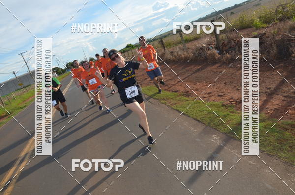 Buy your photos of the event1 Beer Run Expo guas on Fotop