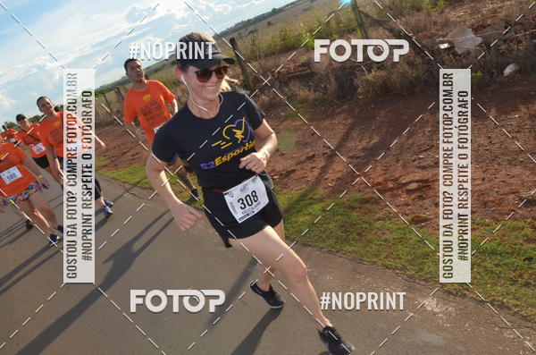 Buy your photos of the event1 Beer Run Expo guas on Fotop