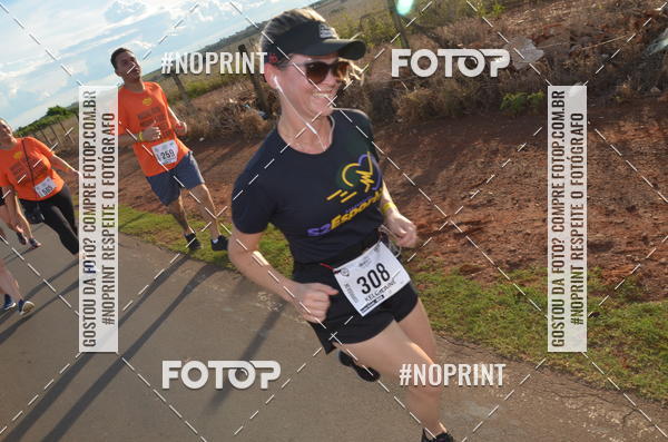 Buy your photos of the event1 Beer Run Expo guas on Fotop