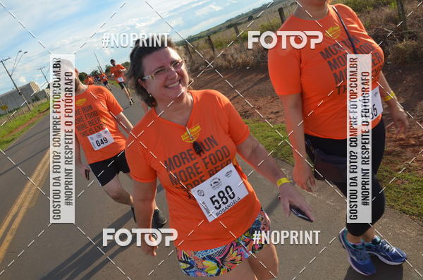 Buy your photos of the event1 Beer Run Expo guas on Fotop