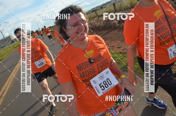 Buy your photos of the event1 Beer Run Expo guas on Fotop