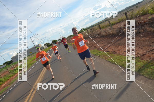 Buy your photos of the event1 Beer Run Expo guas on Fotop