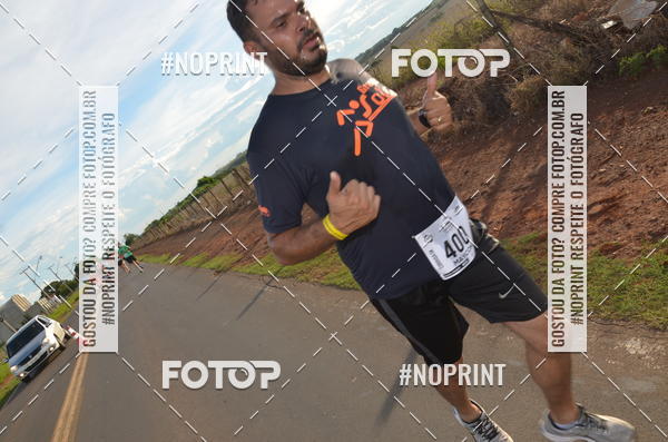 Buy your photos of the event1 Beer Run Expo guas on Fotop