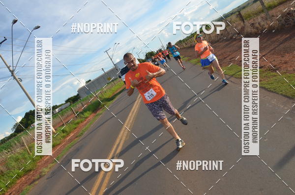 Buy your photos of the event1 Beer Run Expo guas on Fotop