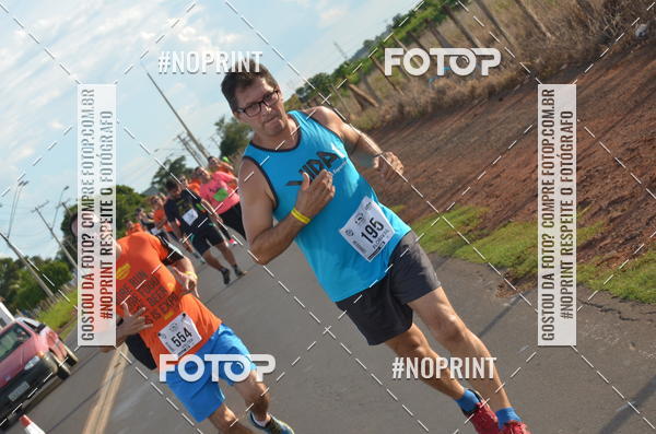 Buy your photos of the event1 Beer Run Expo guas on Fotop