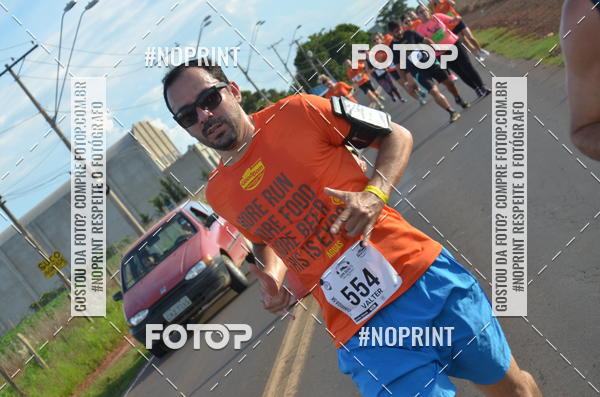 Buy your photos of the event1 Beer Run Expo guas on Fotop