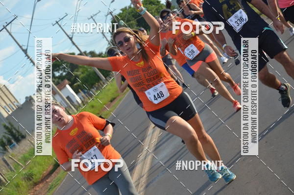 Buy your photos of the event1 Beer Run Expo guas on Fotop