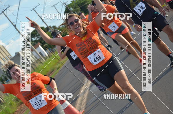 Buy your photos of the event1 Beer Run Expo guas on Fotop