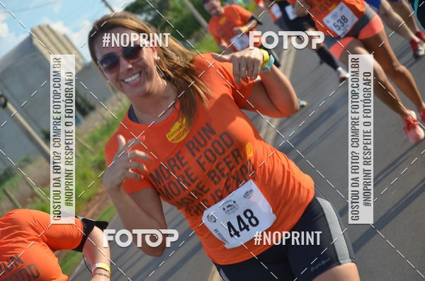 Buy your photos of the event1 Beer Run Expo guas on Fotop