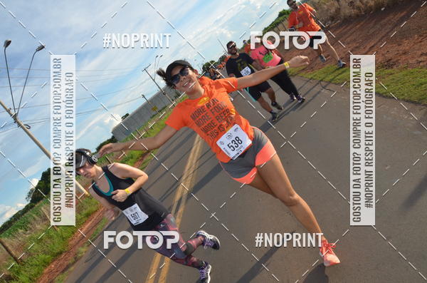 Buy your photos of the event1 Beer Run Expo guas on Fotop