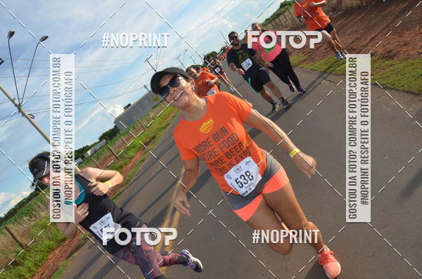 Buy your photos of the event1 Beer Run Expo guas on Fotop
