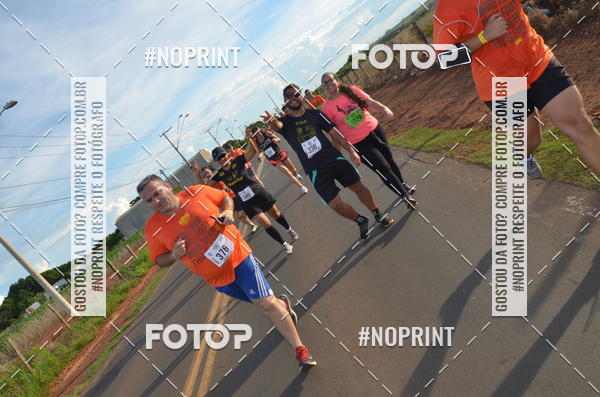 Buy your photos of the event1 Beer Run Expo guas on Fotop