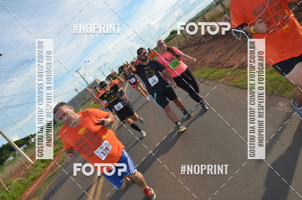Buy your photos of the event1 Beer Run Expo guas on Fotop