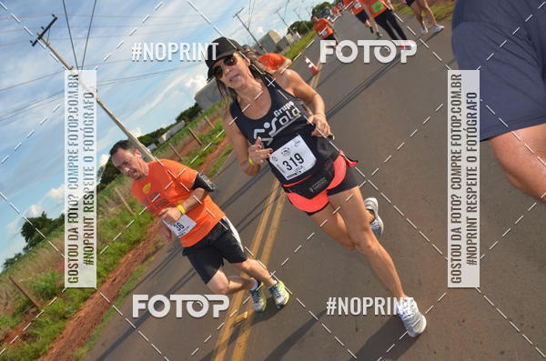 Buy your photos of the event1 Beer Run Expo guas on Fotop
