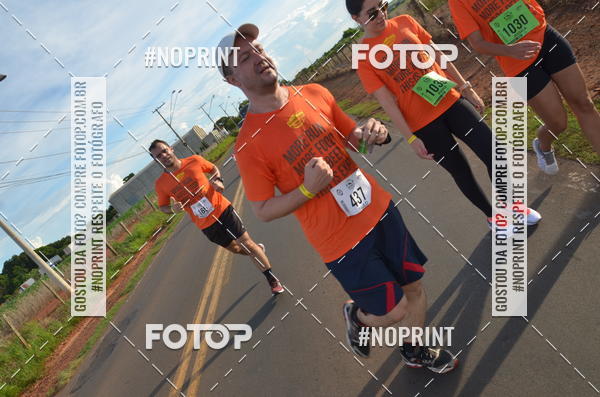 Buy your photos of the event1 Beer Run Expo guas on Fotop