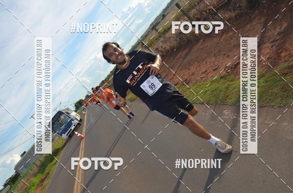 Buy your photos of the event1 Beer Run Expo guas on Fotop