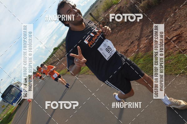 Buy your photos of the event1 Beer Run Expo guas on Fotop
