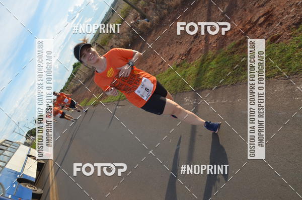 Buy your photos of the event1 Beer Run Expo guas on Fotop