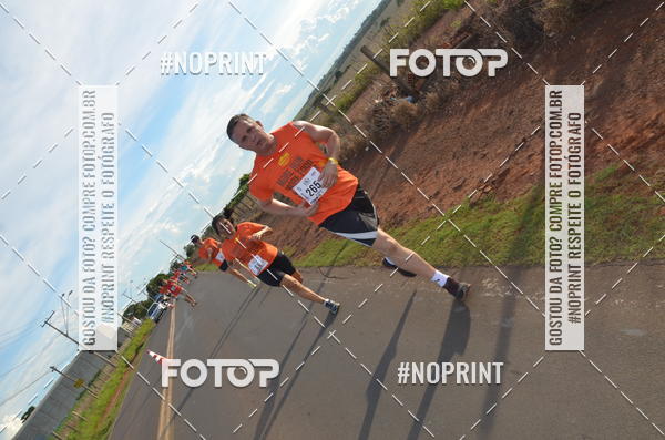 Buy your photos of the event1 Beer Run Expo guas on Fotop