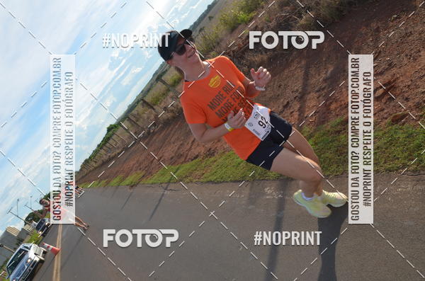 Buy your photos of the event1 Beer Run Expo guas on Fotop