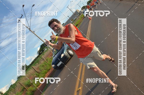 Buy your photos of the event1 Beer Run Expo guas on Fotop