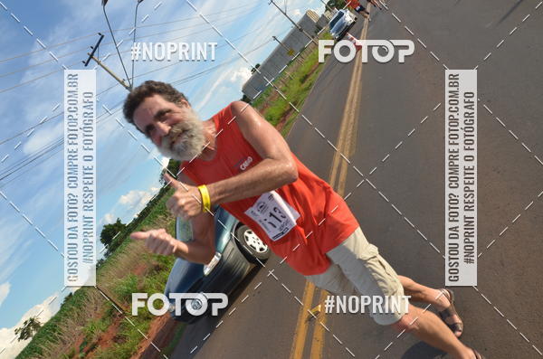 Buy your photos of the event1 Beer Run Expo guas on Fotop