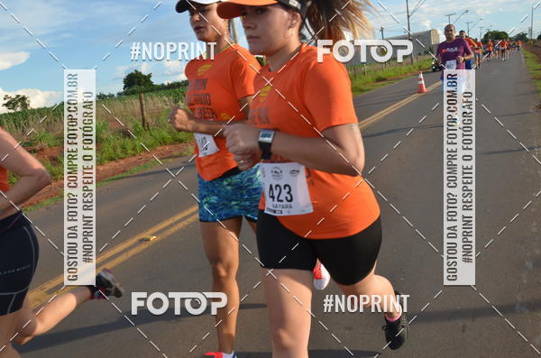 Buy your photos of the event1 Beer Run Expo guas on Fotop