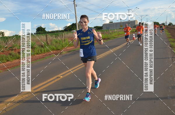 Buy your photos of the event1 Beer Run Expo guas on Fotop