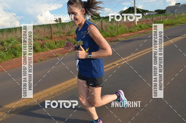 Buy your photos of the event1 Beer Run Expo guas on Fotop