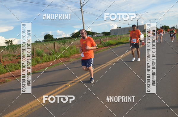 Buy your photos of the event1 Beer Run Expo guas on Fotop