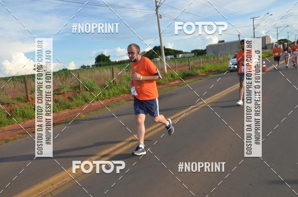 Buy your photos of the event1 Beer Run Expo guas on Fotop
